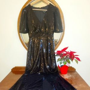 Saloni Sequined Gatsby Black Gown